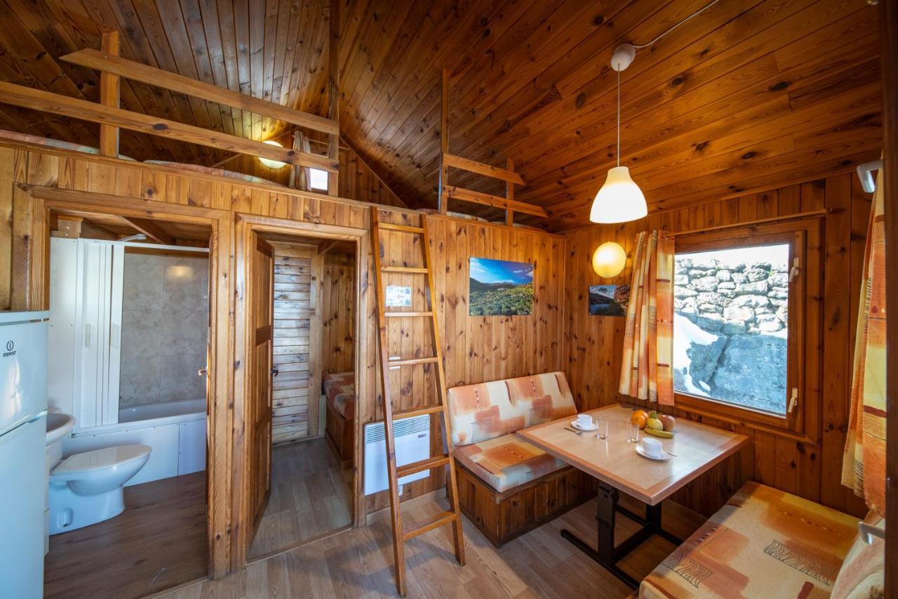 Vilanova de Prades Camping Bungalow Serra De Prades Resort المظهر الخارجي الصورة