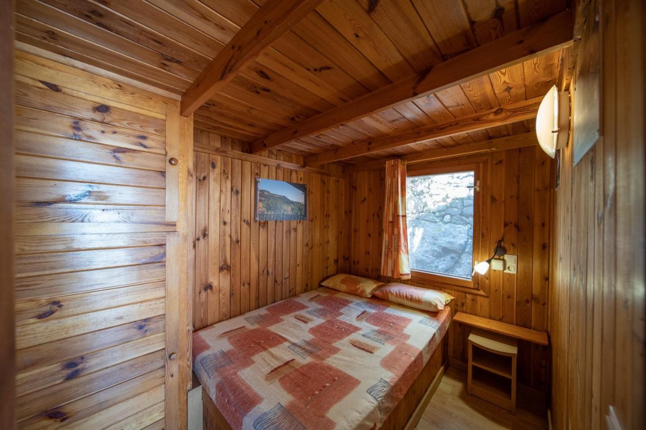 Vilanova de Prades Camping Bungalow Serra De Prades Resort المظهر الخارجي الصورة