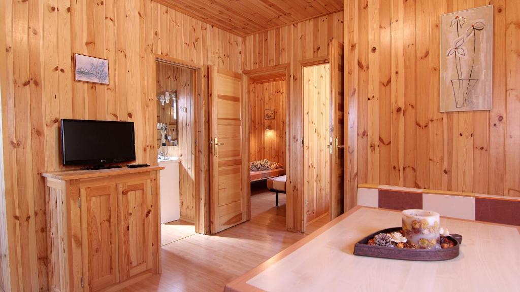 Vilanova de Prades Camping Bungalow Serra De Prades Resort الغرفة الصورة